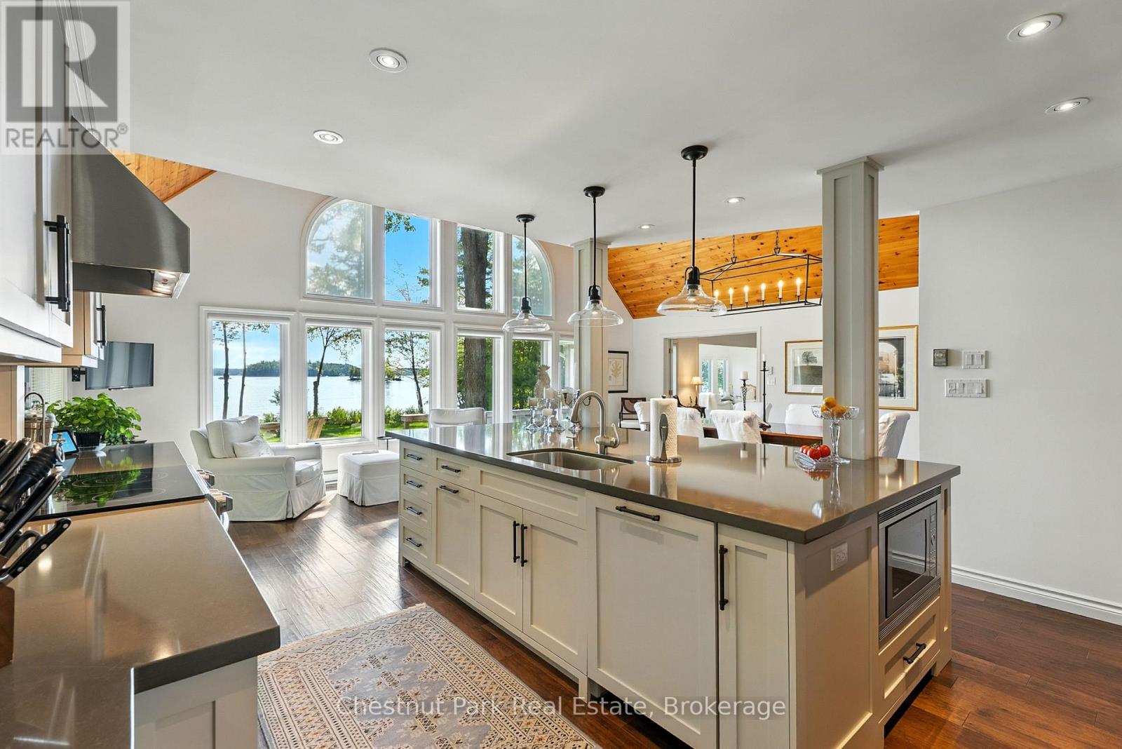 Photo 10 of 1166 2 Morinus Road, Muskoka Lakes ON