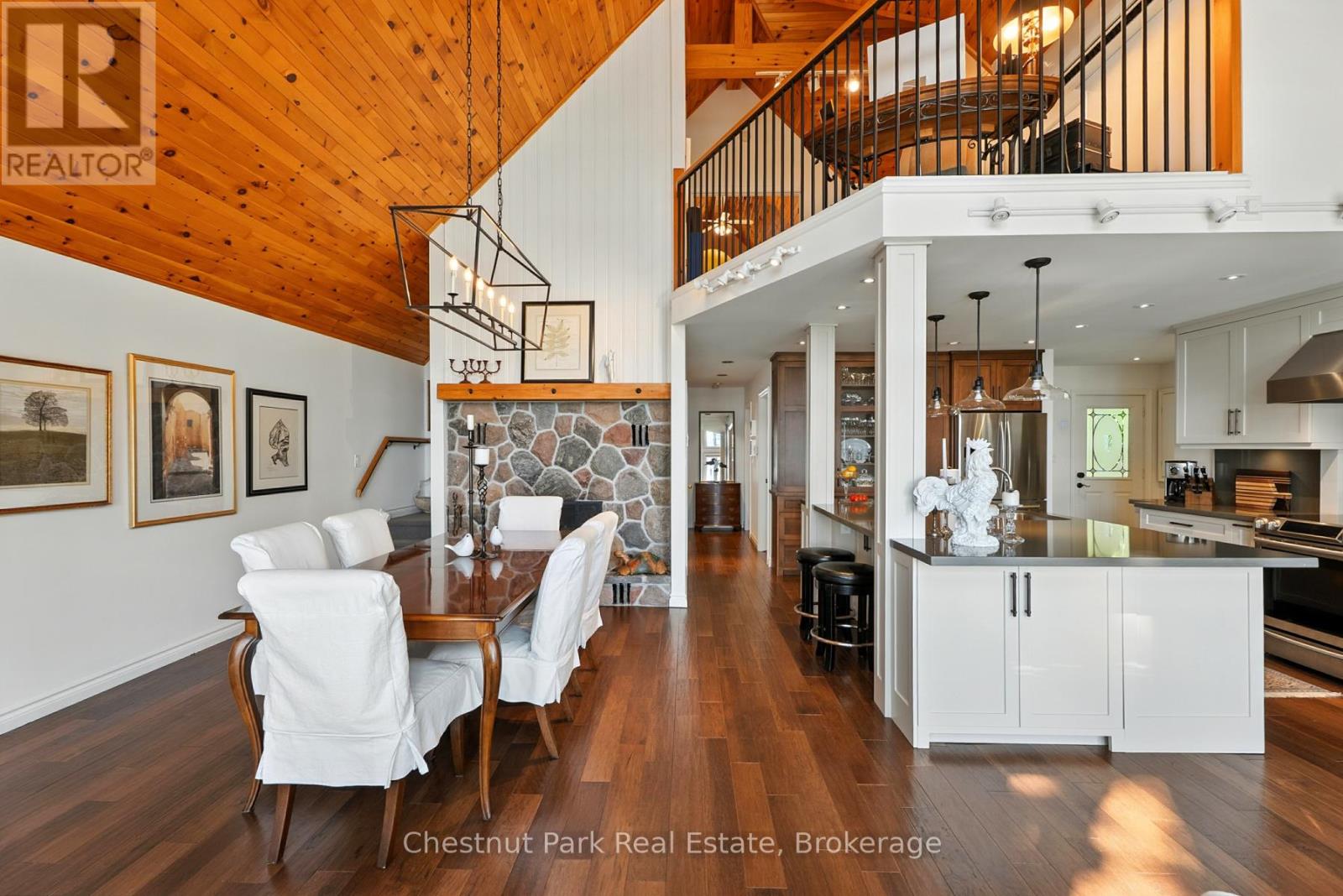Photo 9 of 1166 2 Morinus Road, Muskoka Lakes ON