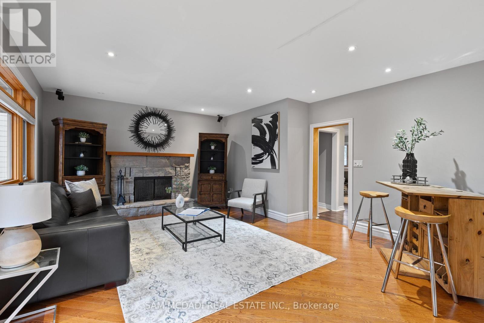 Photo 16 of 690 Meadow Wood Road, Mississauga ON