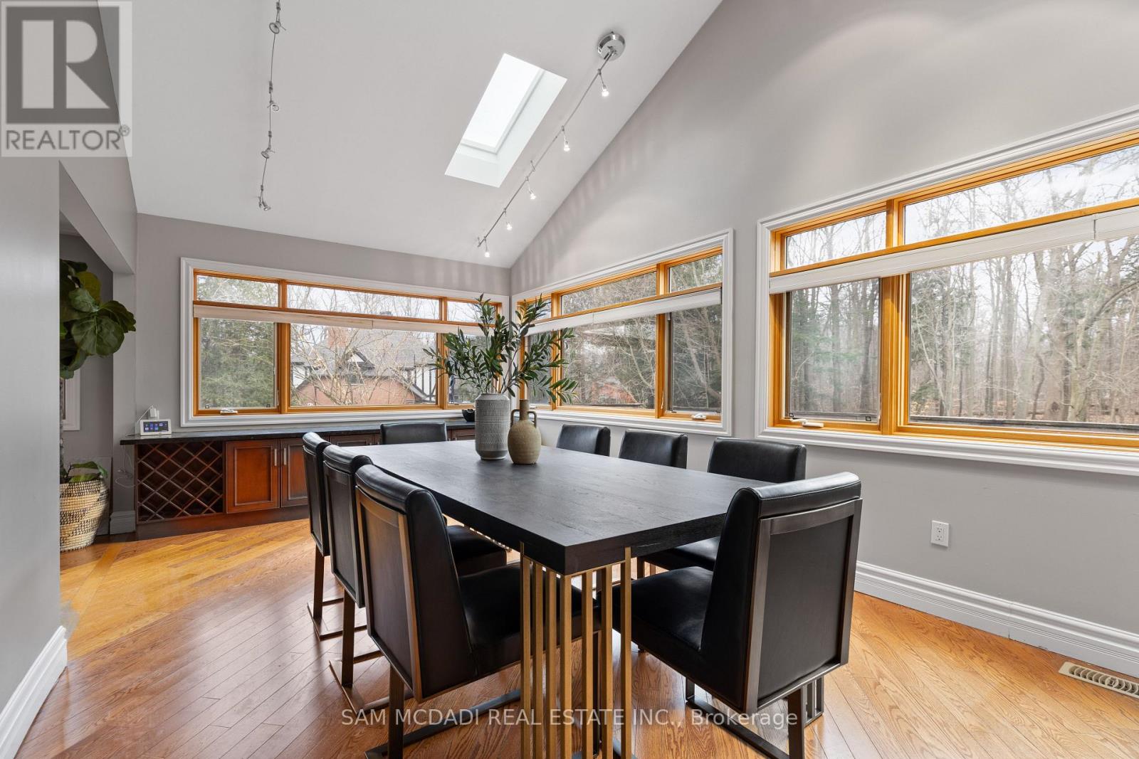 Photo 9 of 690 Meadow Wood Road, Mississauga ON