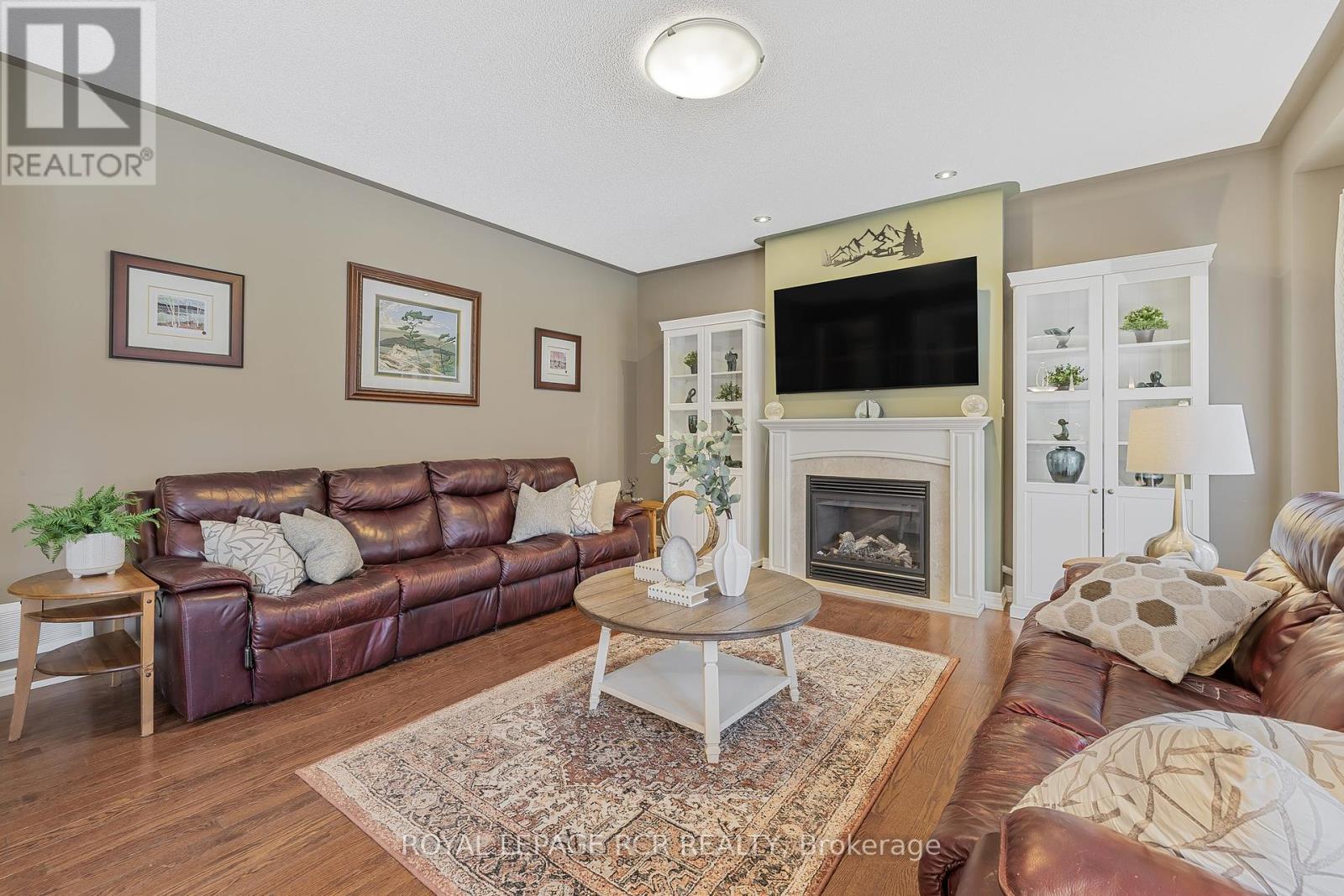 Photo 13 of 2 Littlebrook Lane, Caledon ON