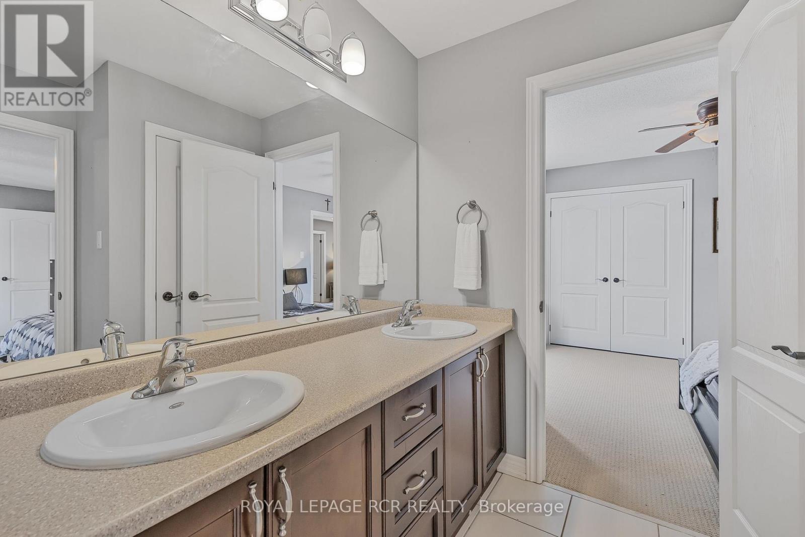 Photo 22 of 2 Littlebrook Lane, Caledon ON