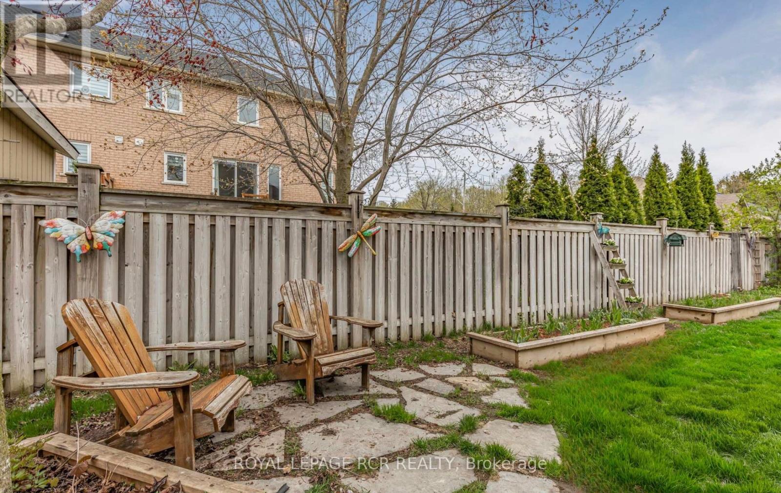 Photo 34 of 2 Littlebrook Lane, Caledon ON