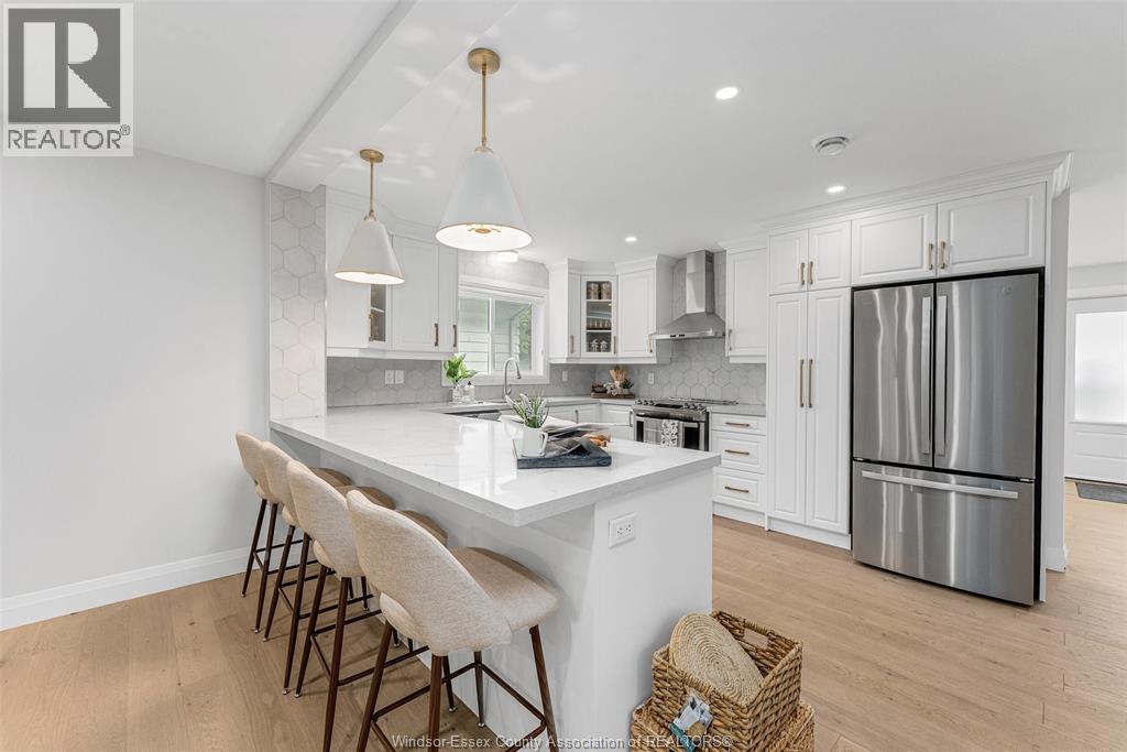 Photo 10 of 2440 Todd Lane, Lasalle ON