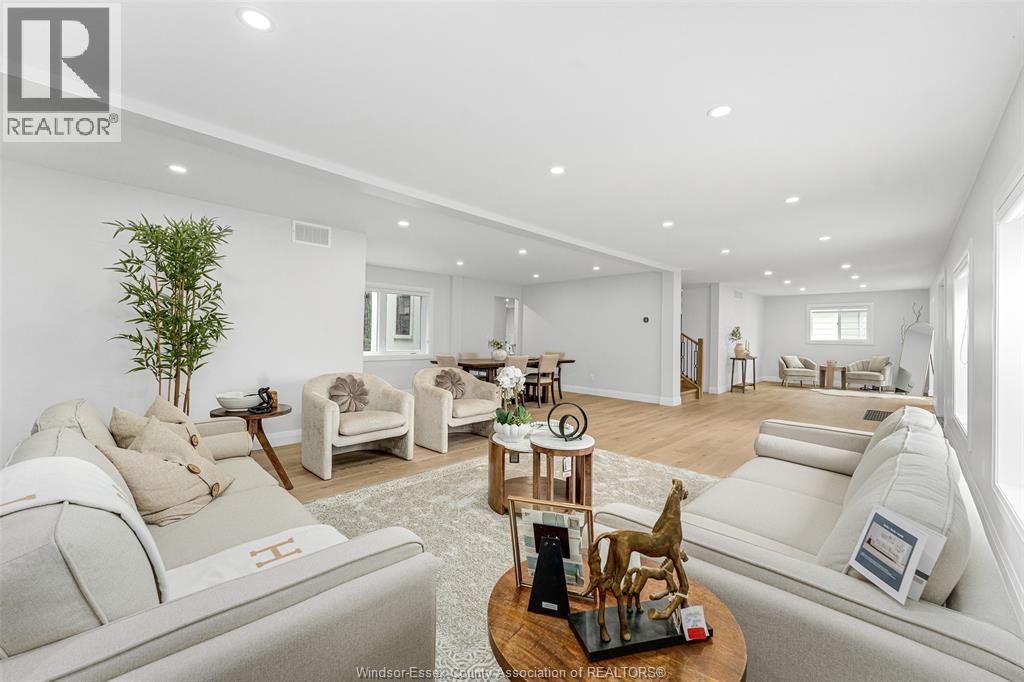 Photo 6 of 2440 Todd Lane, Lasalle ON