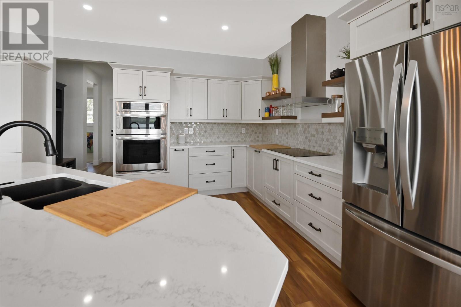 Property 14 of 49 of 430 Maple Drive