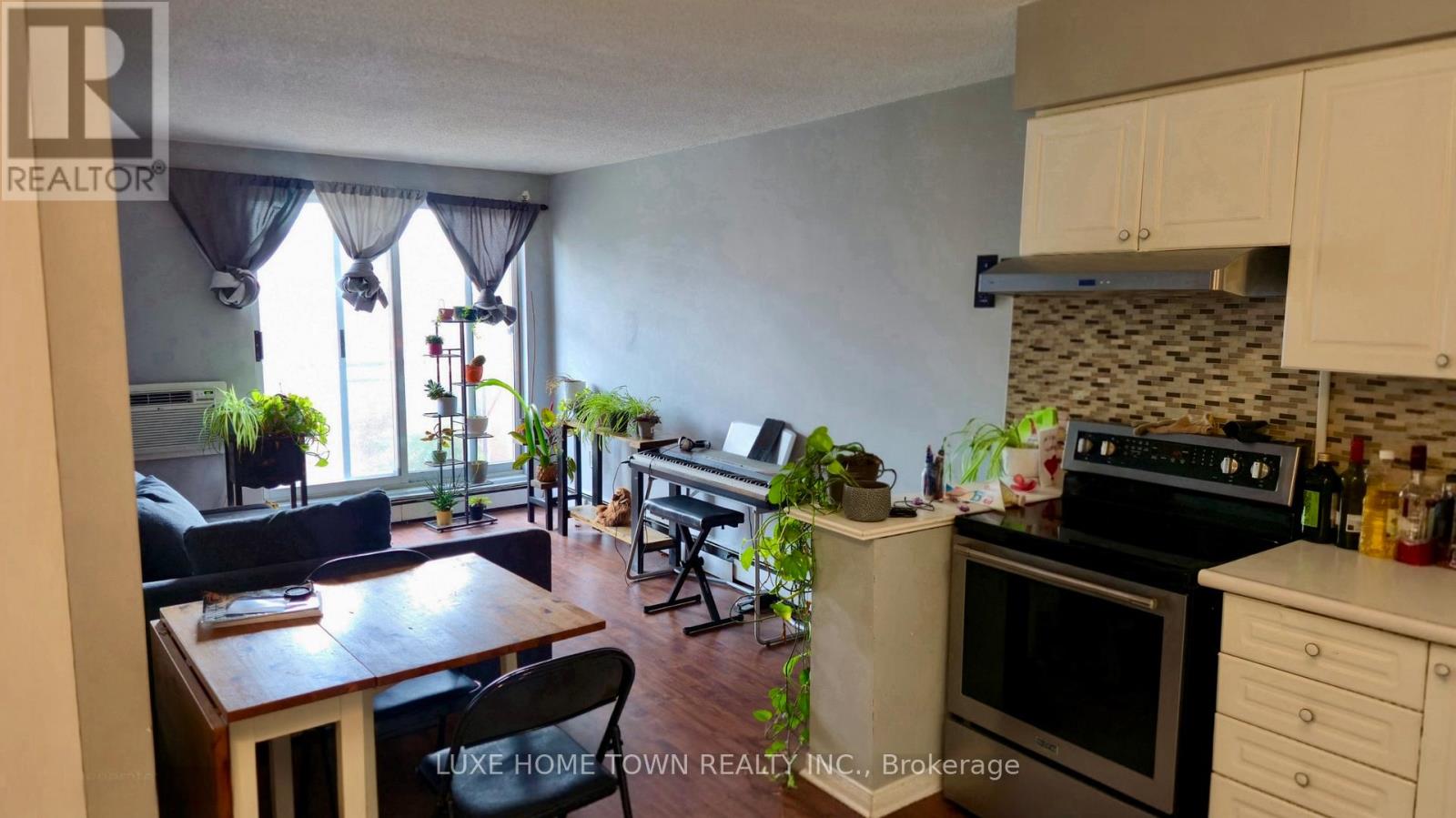 Photo 10 of 503 30 Summit Avenue, Hamilton ON
