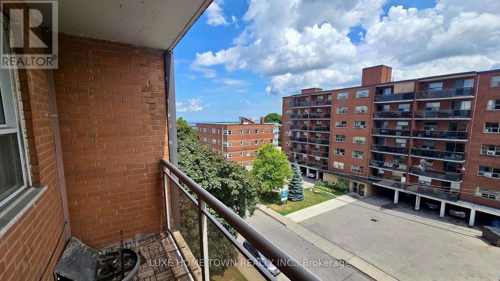 Photo 14 of 503 30 Summit Avenue, Hamilton ON