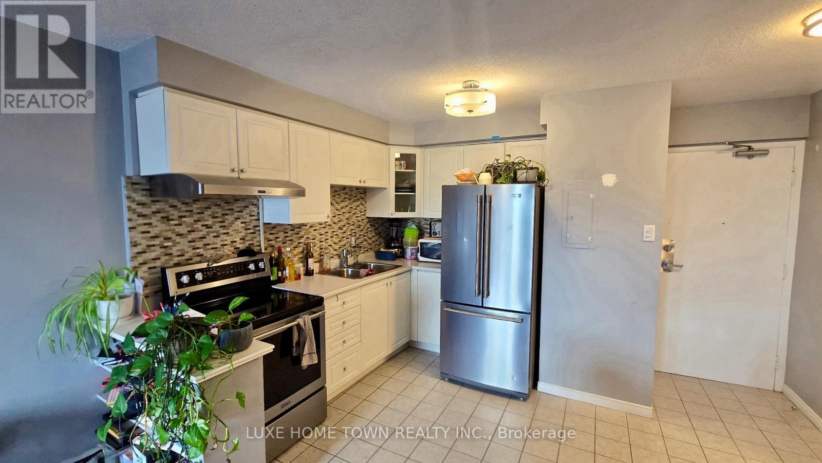 Photo 6 of 503 30 Summit Avenue, Hamilton ON