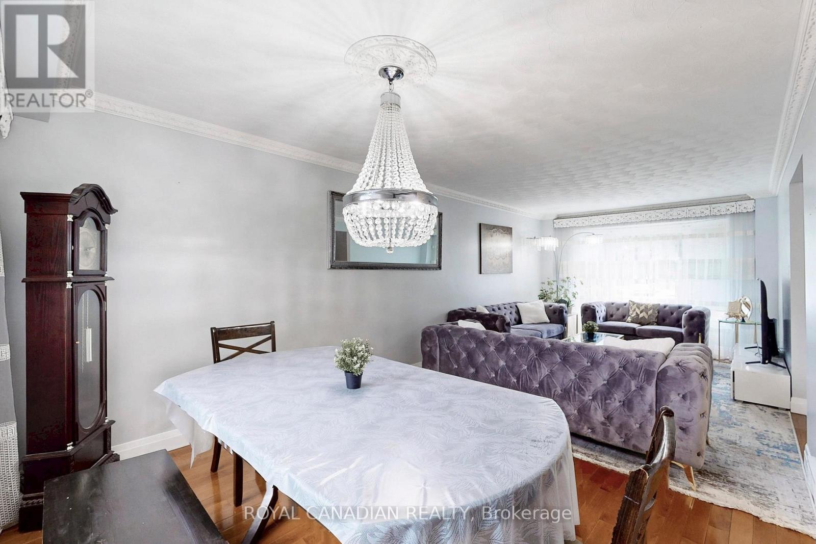 Photo 10 of 18 Millpond Place, Hamilton ON