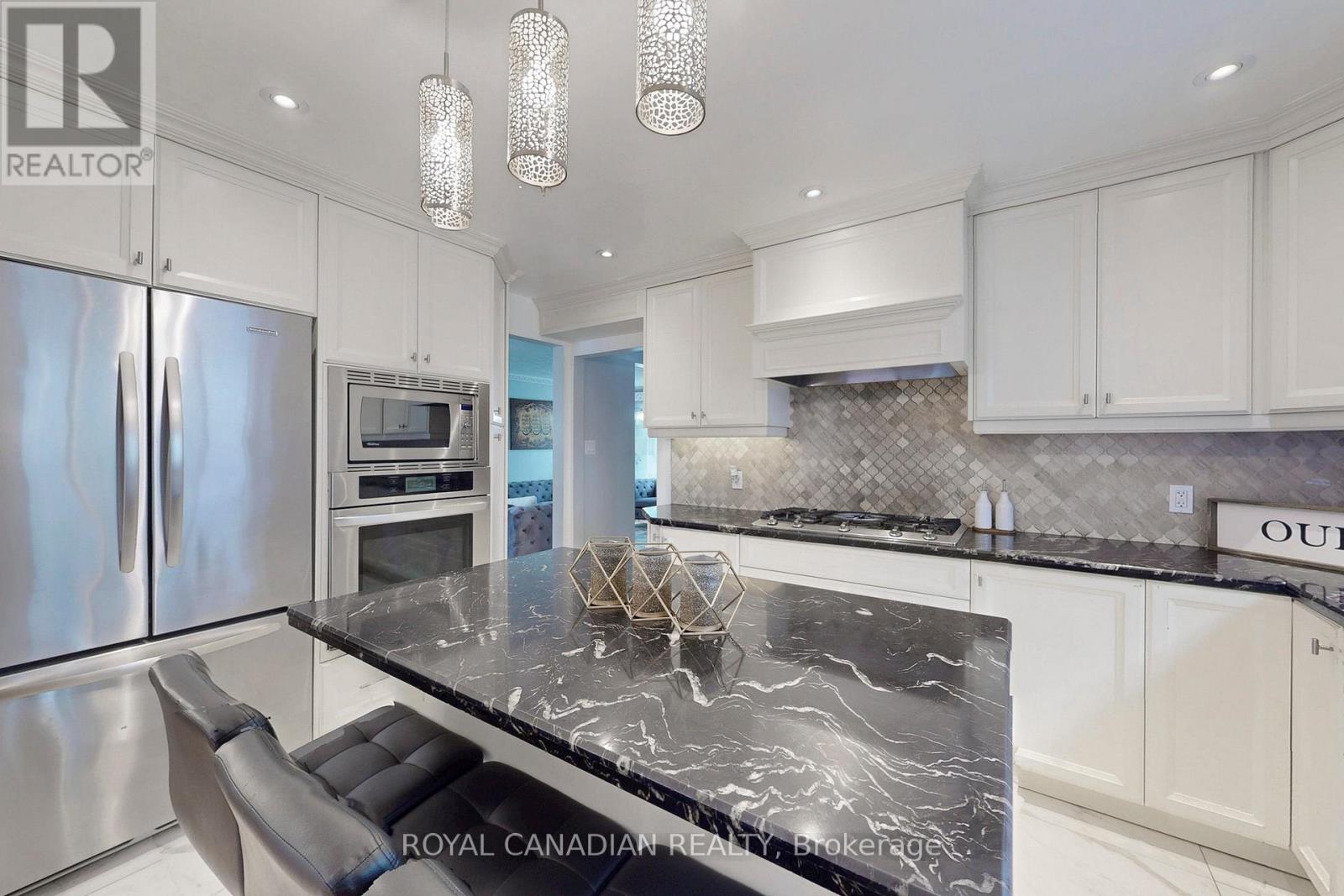 Photo 12 of 18 Millpond Place, Hamilton ON