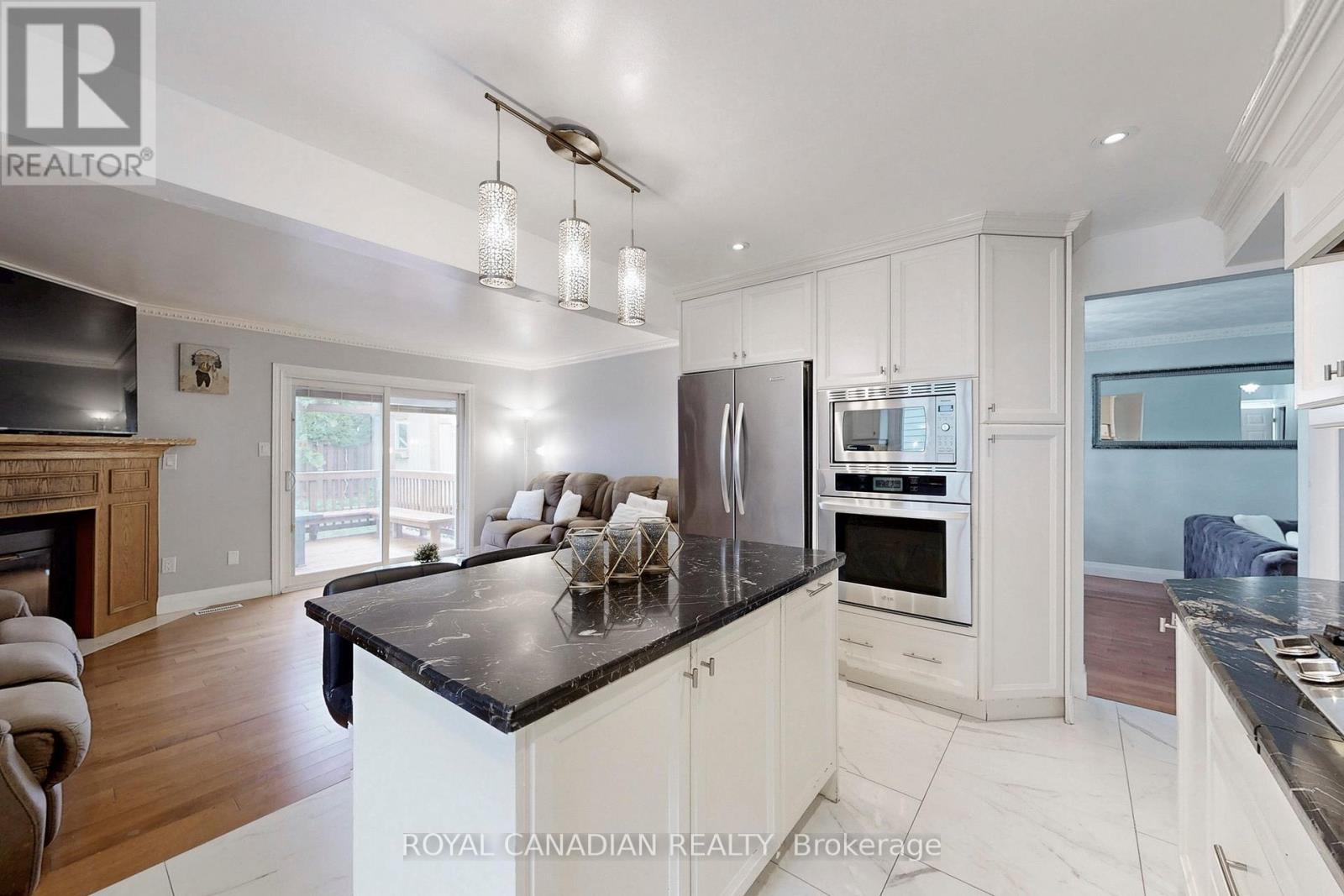 Photo 13 of 18 Millpond Place, Hamilton ON