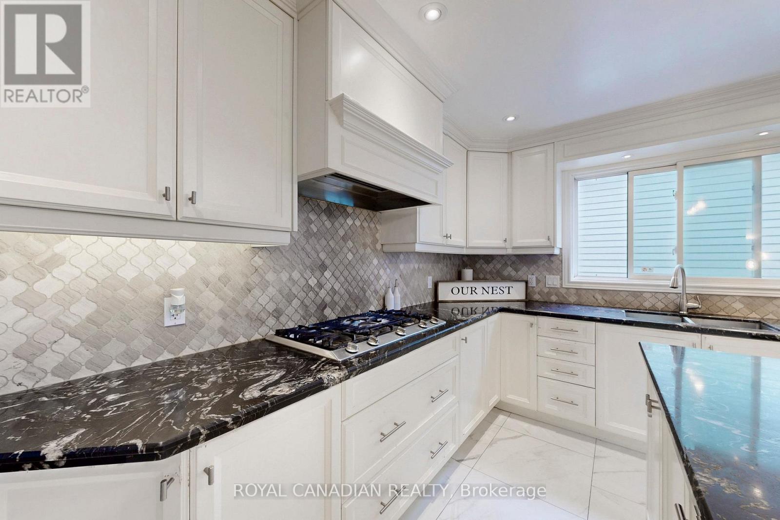 Photo 14 of 18 Millpond Place, Hamilton ON