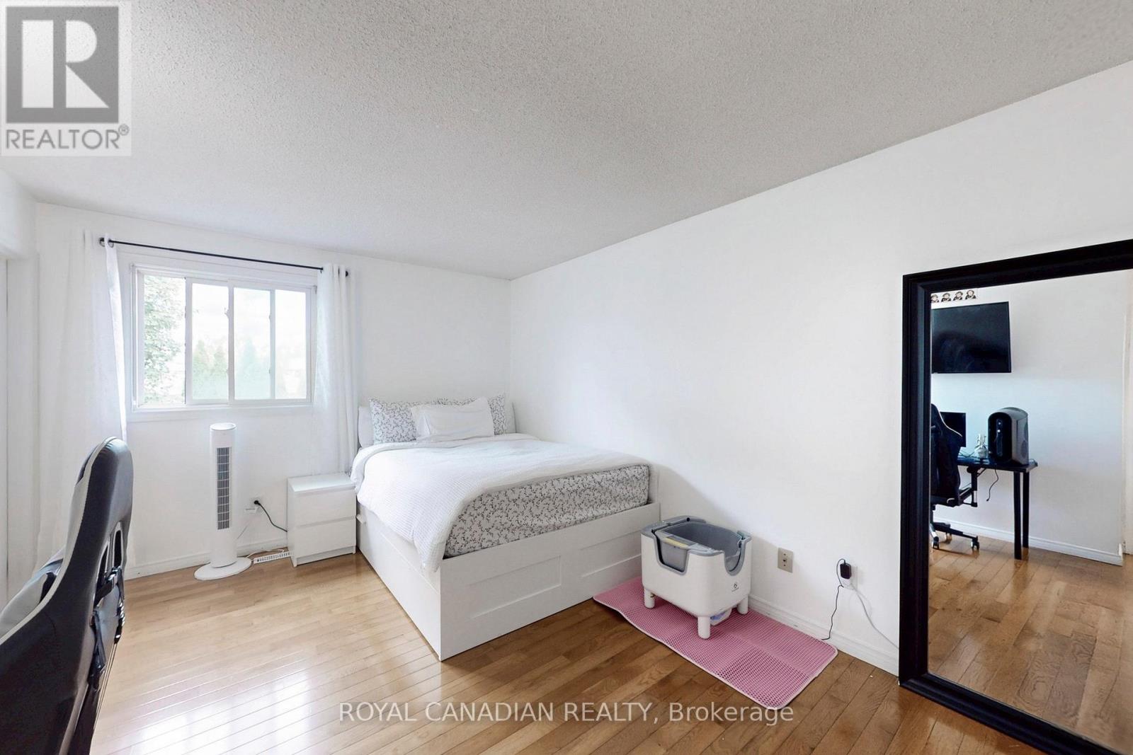 Photo 20 of 18 Millpond Place, Hamilton ON