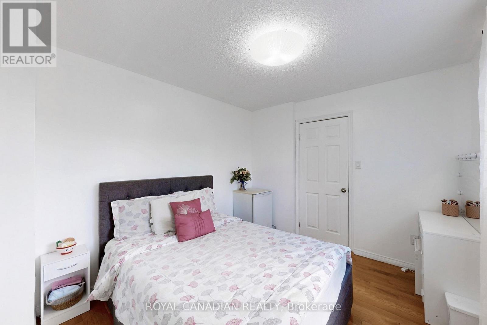 Photo 24 of 18 Millpond Place, Hamilton ON