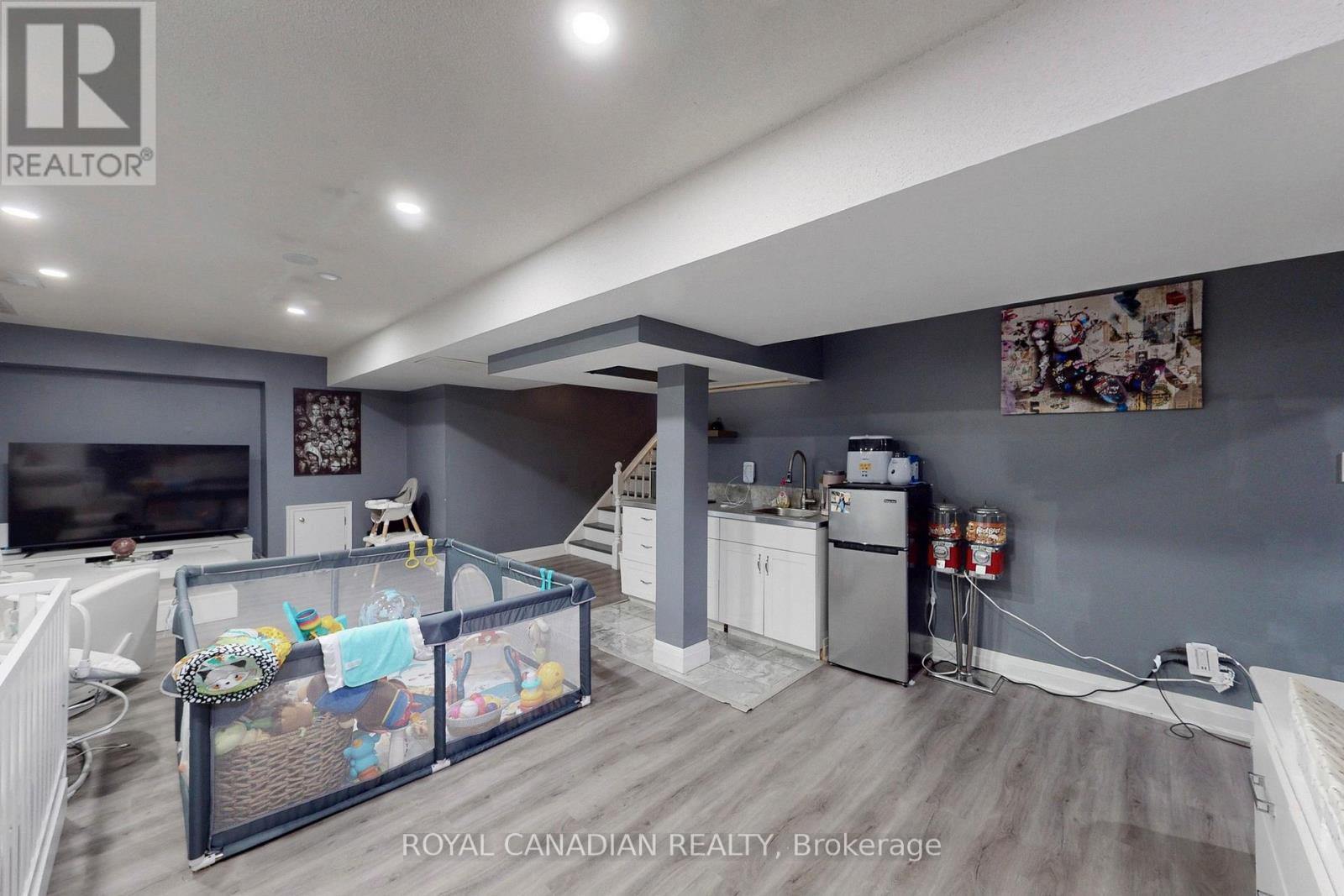 Photo 31 of 18 Millpond Place, Hamilton ON