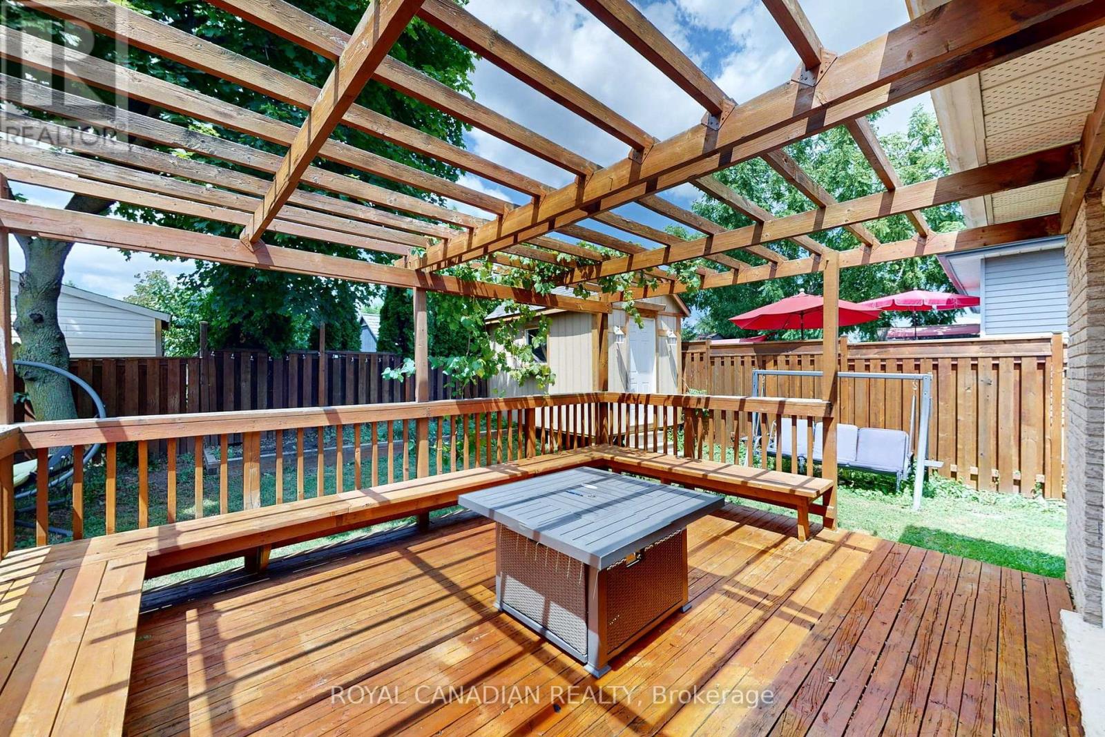 Photo 37 of 18 Millpond Place, Hamilton ON