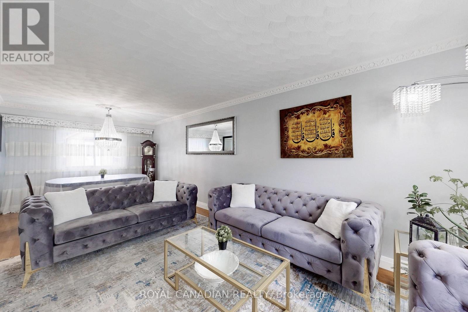 Photo 5 of 18 Millpond Place, Hamilton ON