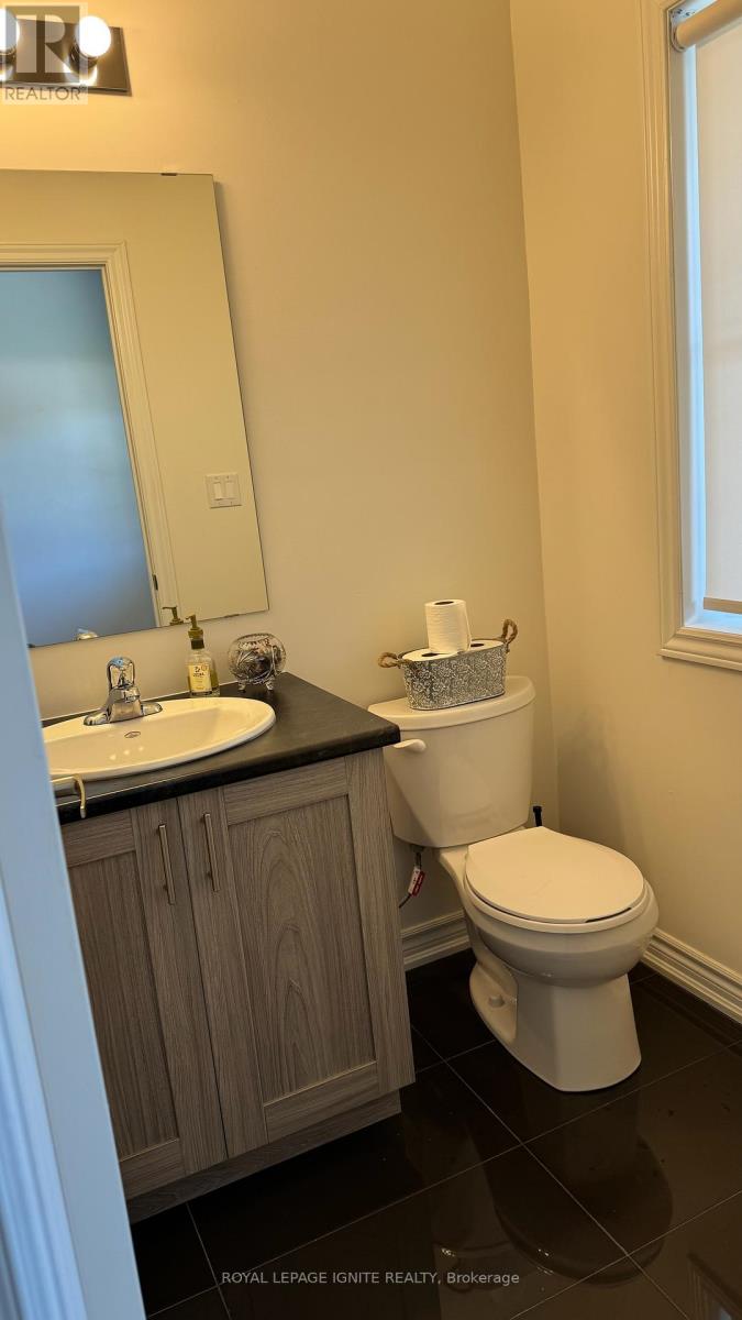 Photo 13 of 52 Hillcroft Way, Kawartha Lakes ON