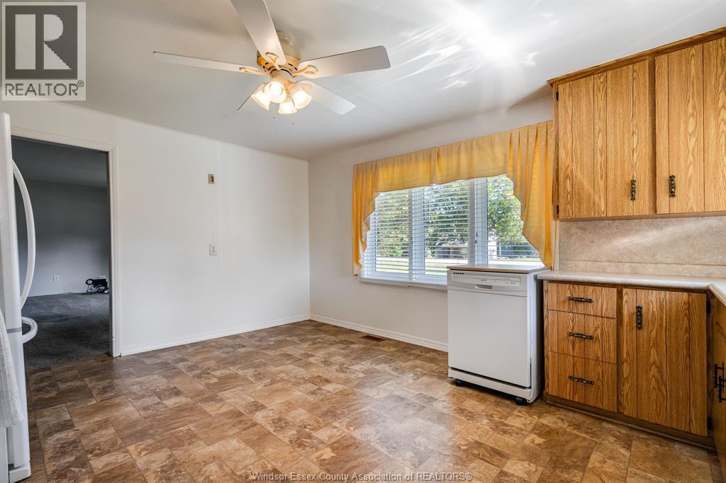 Photo 10 of 379 County Rd 34 West, Kingsville ON