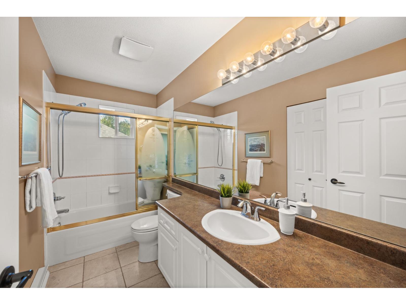 Photo 23 of 56 9025 216 Street, Langley BC