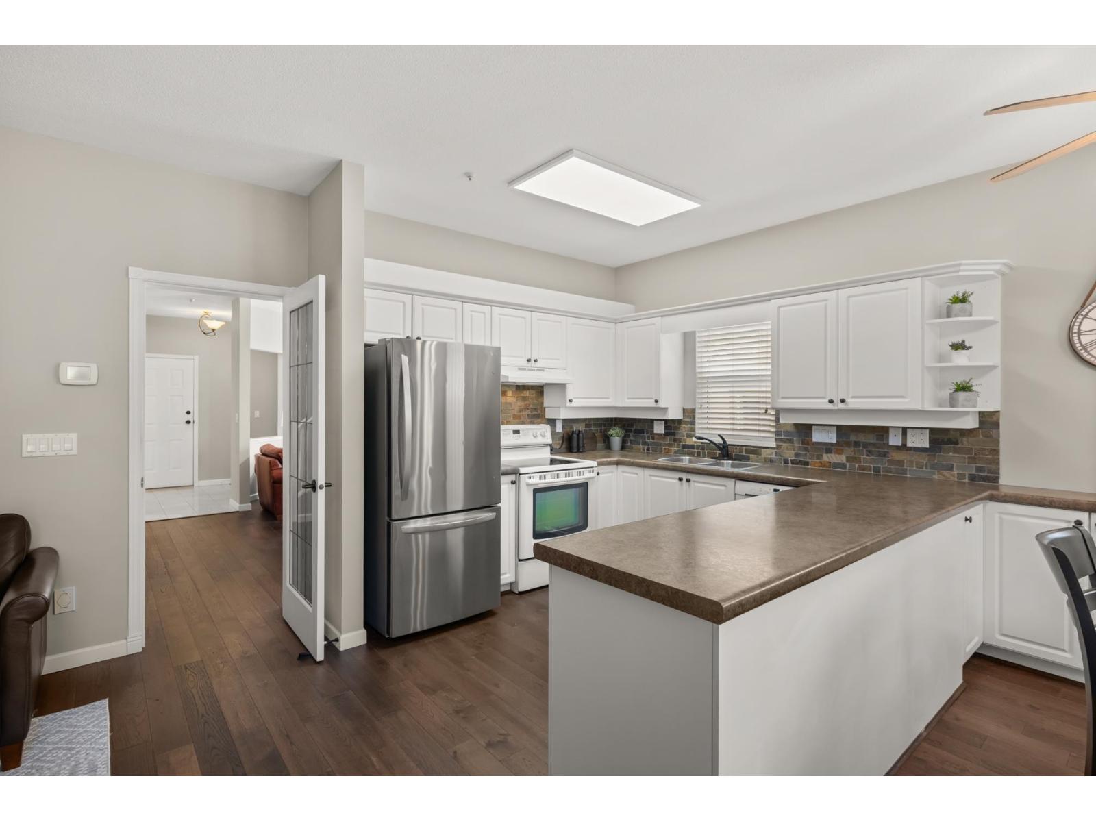 Photo 11 of 56 9025 216 Street, Langley BC