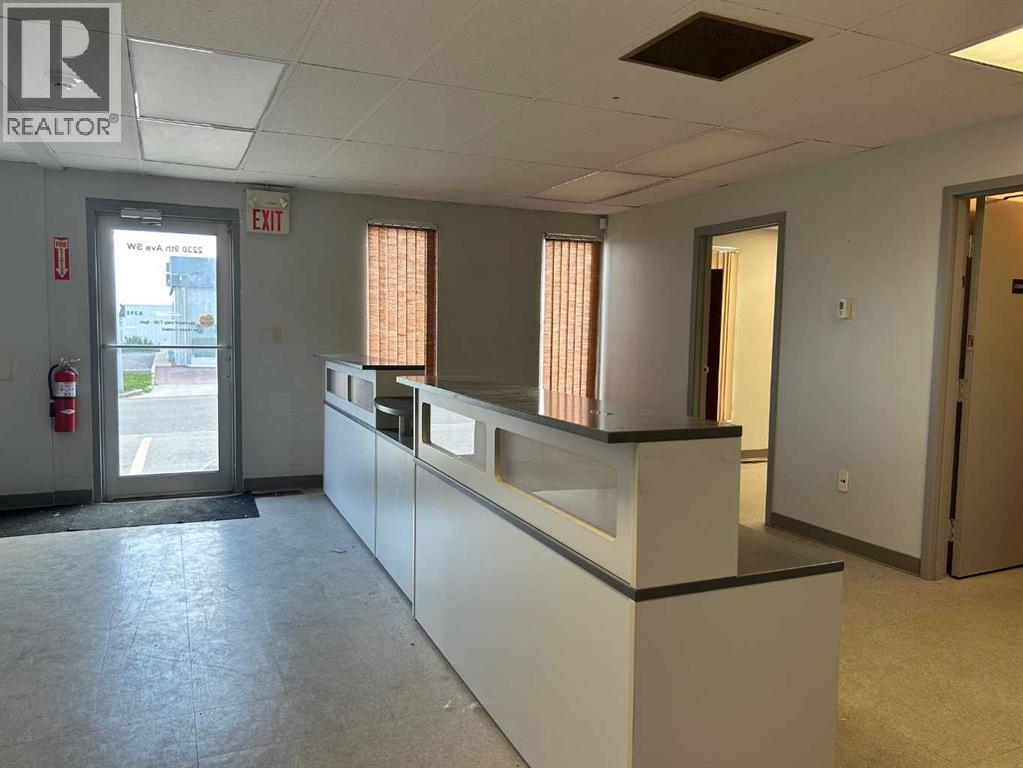 Photo 6 of 2230 9 Avenue Sw, Medicine Hat AB
