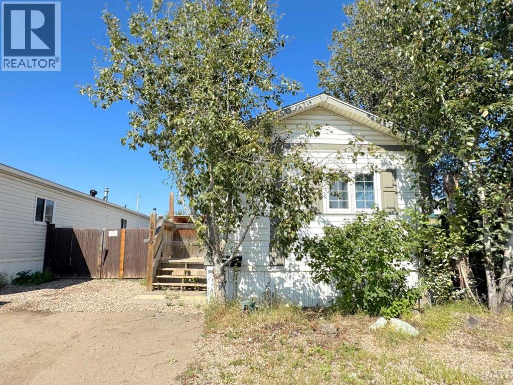 Photo 1 of 215 Grant Way, Fort Mcmurray AB