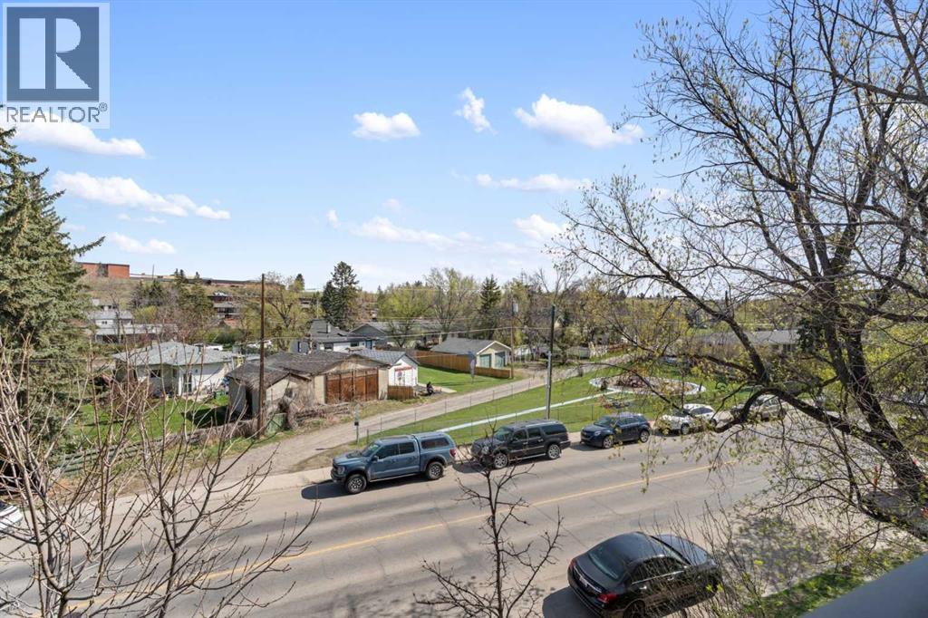 Photo 31 of 303 29 N Railway Street, Okotoks AB