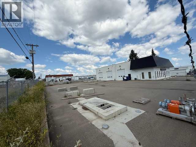 Photo 4 of 2230 9 Avenue Sw, Medicine Hat AB