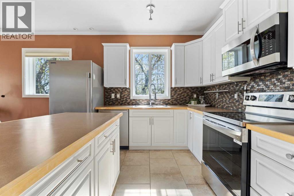 Photo 9 of 303 29 N Railway Street, Okotoks AB