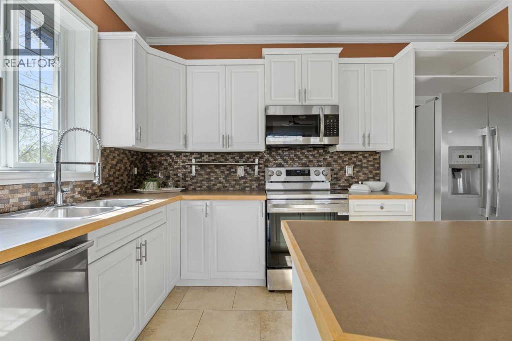 Photo 8 of 303 29 N Railway Street, Okotoks AB