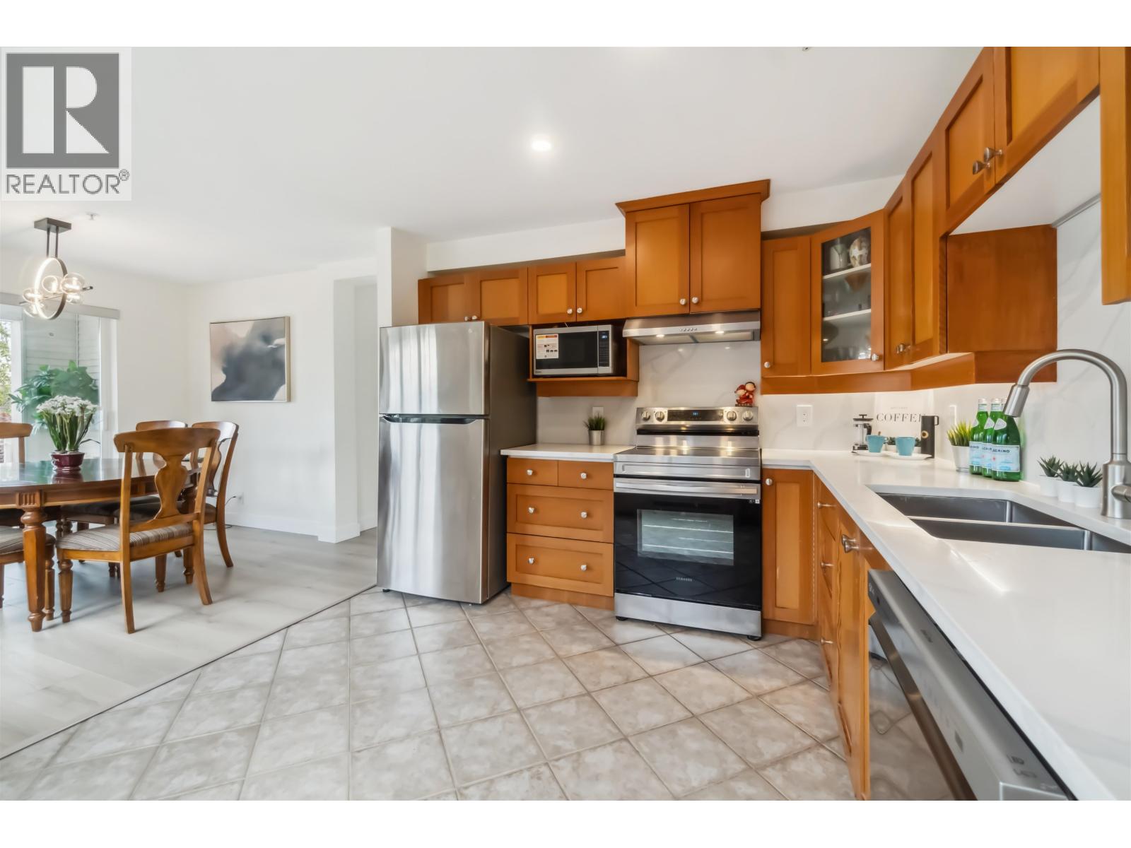 Photo 19 of 311 1428 Parkway Boulevard, Coquitlam BC