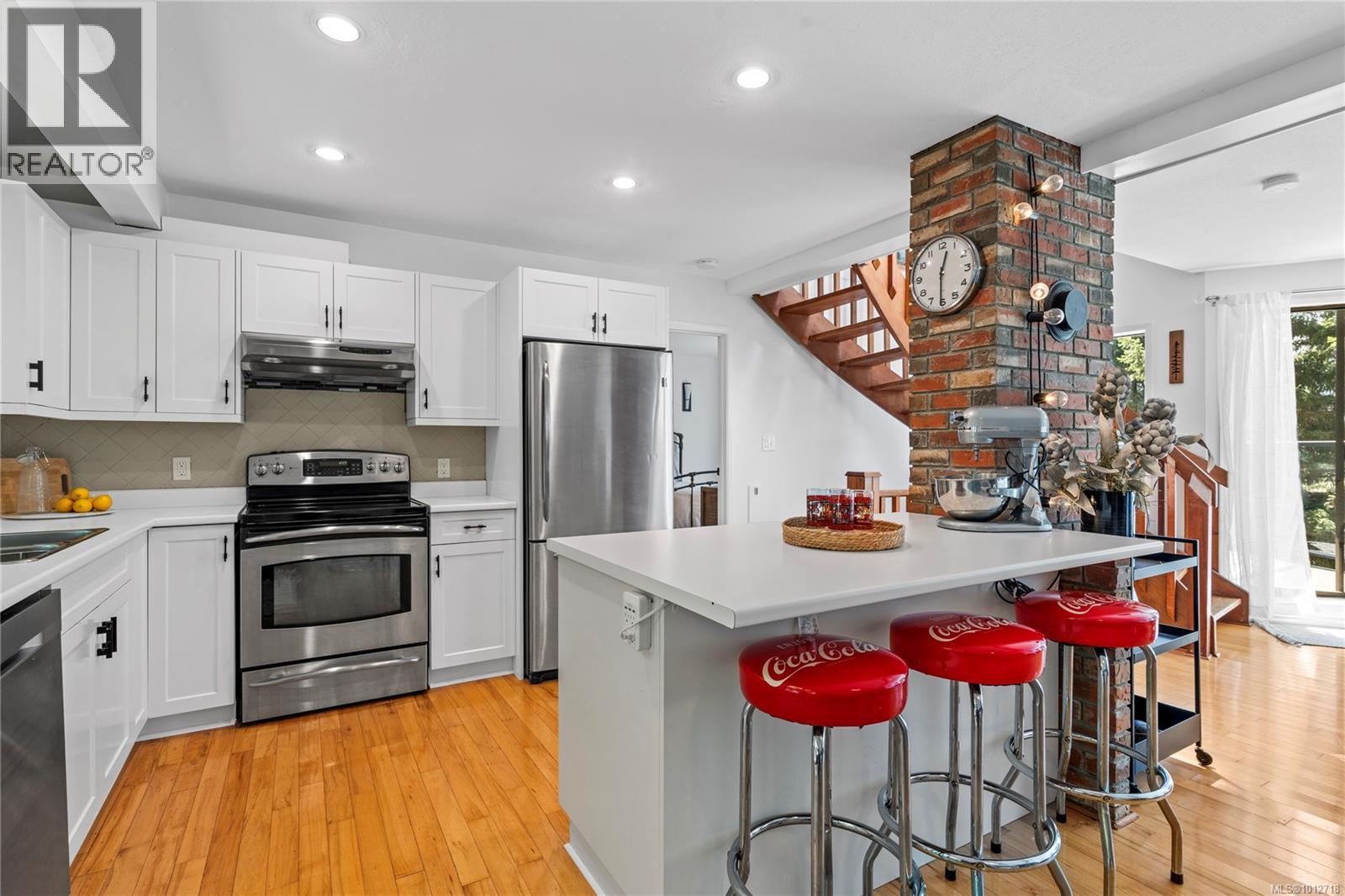 Photo 17 of 271 Woodhaven Dr, Nanaimo BC