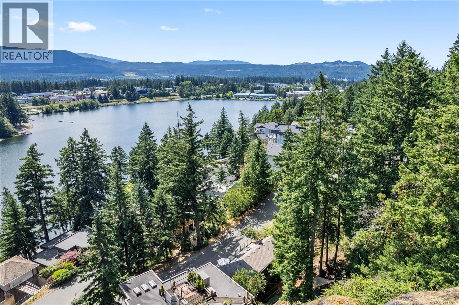 Photo 1 of 271 Woodhaven Dr, Nanaimo BC