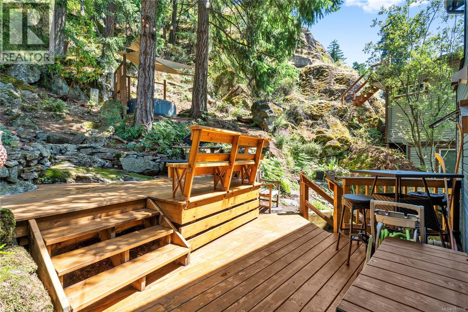 Photo 7 of 271 Woodhaven Dr, Nanaimo BC