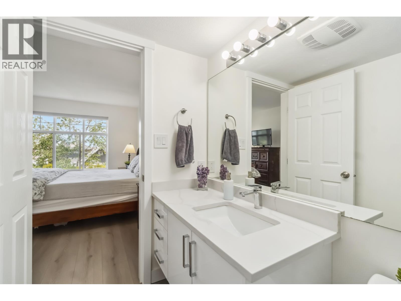 Photo 27 of 311 1428 Parkway Boulevard, Coquitlam BC