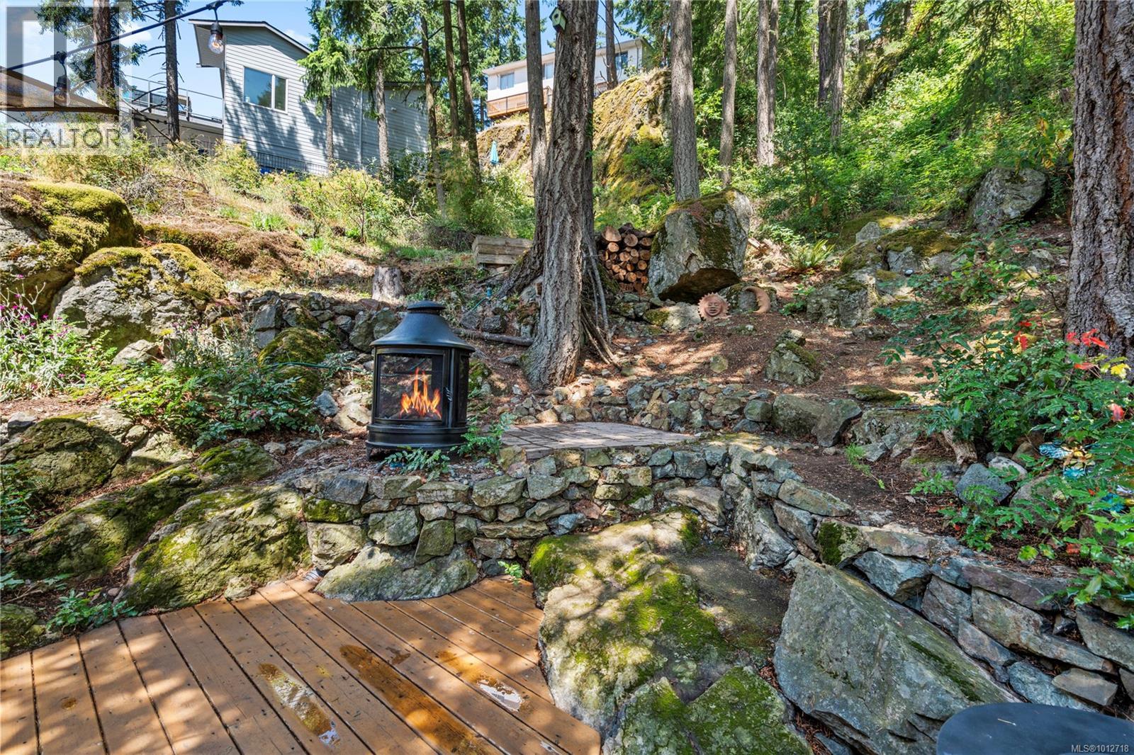 Photo 5 of 271 Woodhaven Dr, Nanaimo BC