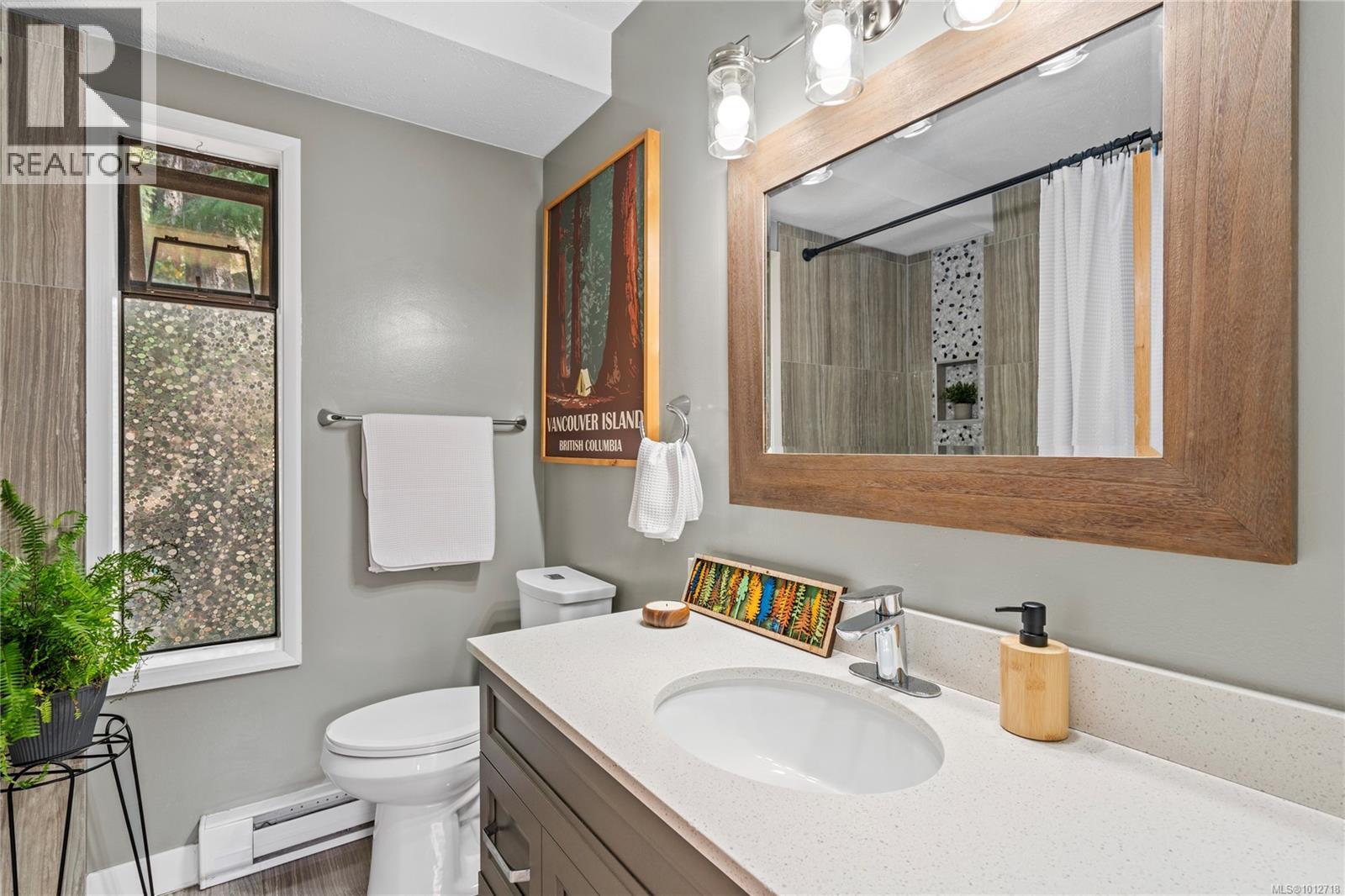 Photo 32 of 271 Woodhaven Dr, Nanaimo BC