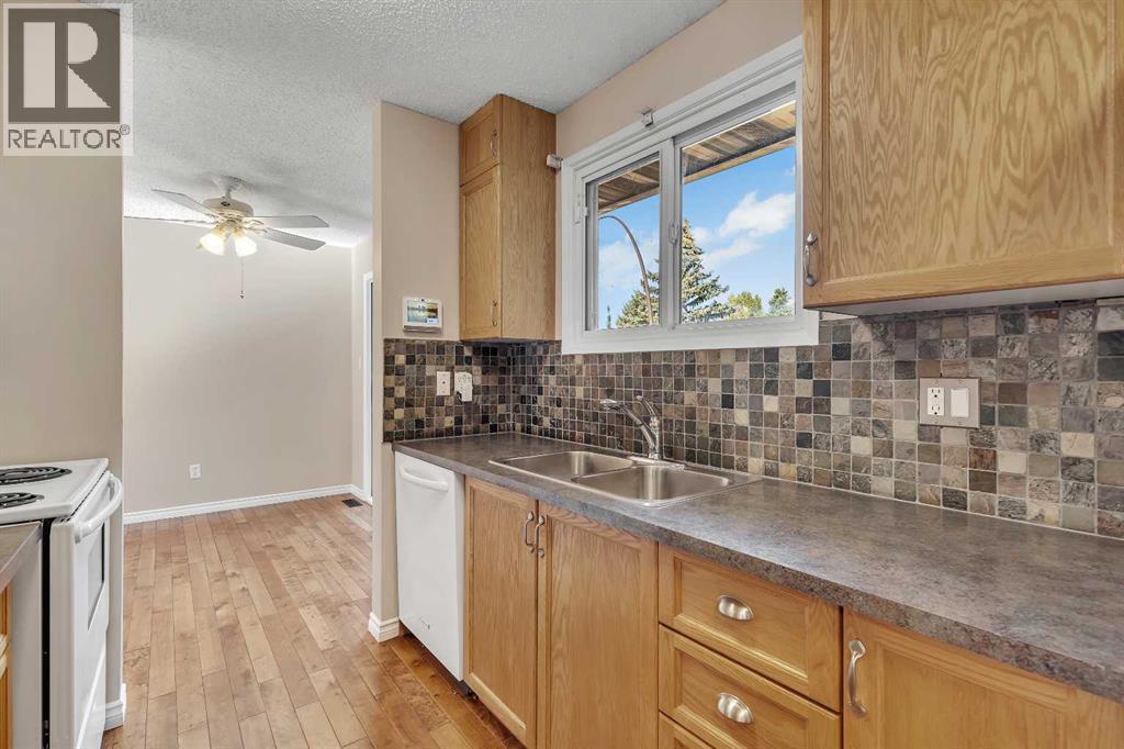 Photo 7 of 105 Fonda Court Se, Calgary AB