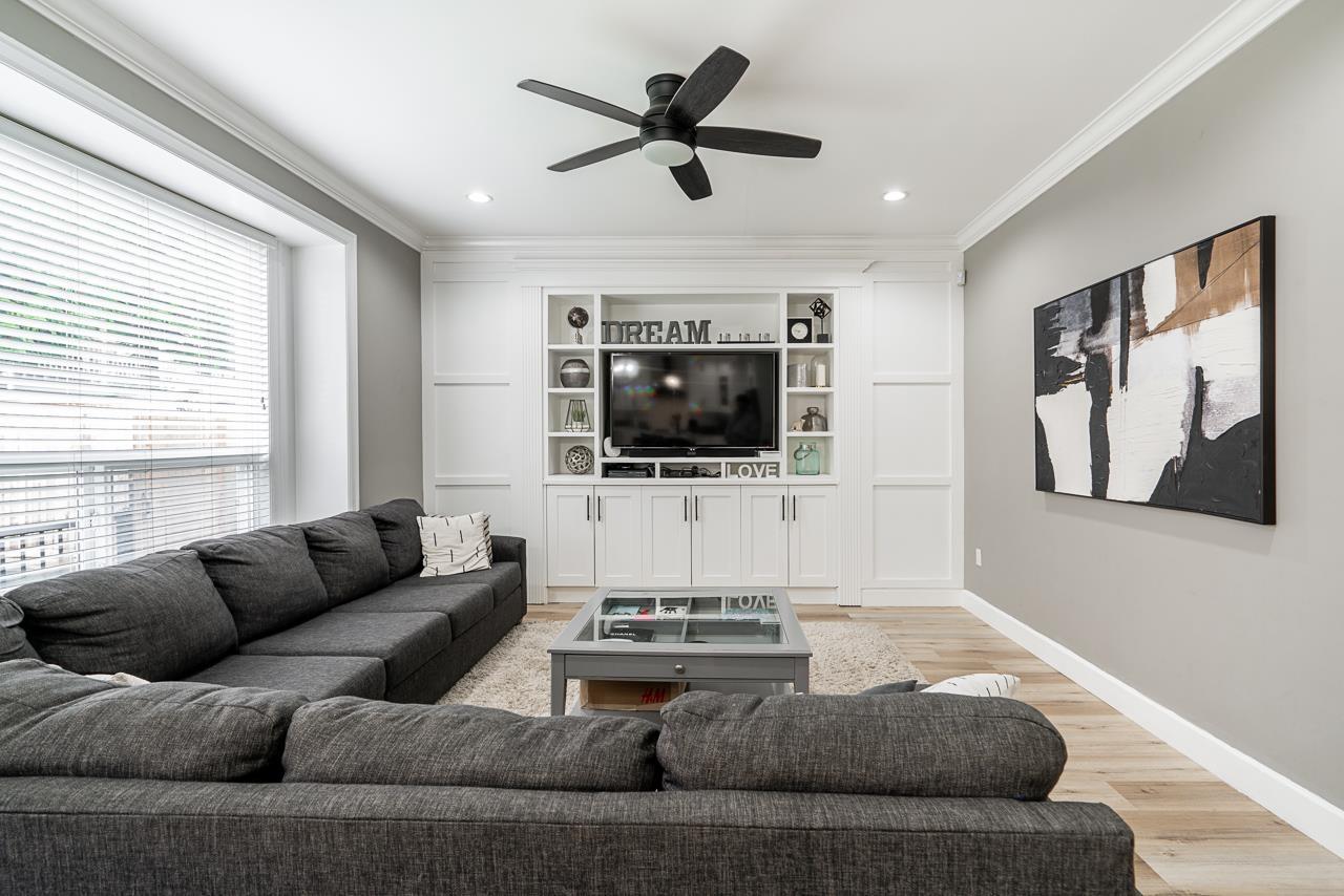 Photo 11 of 7077 149 A Street, Surrey BC