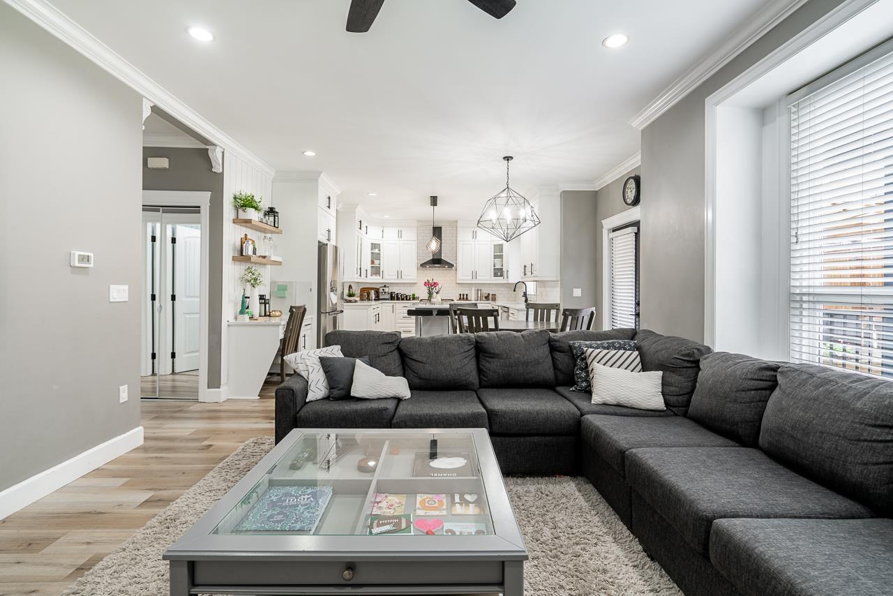 Photo 10 of 7077 149 A Street, Surrey BC
