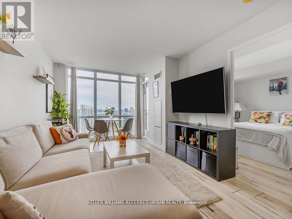 Photo 4 of 4702 11 Brunel Court, Toronto ON