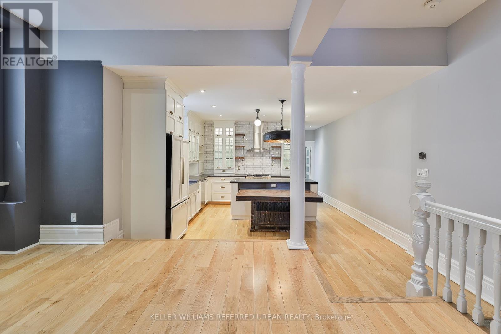 Photo 18 of 234 Seaton Street, Toronto ON