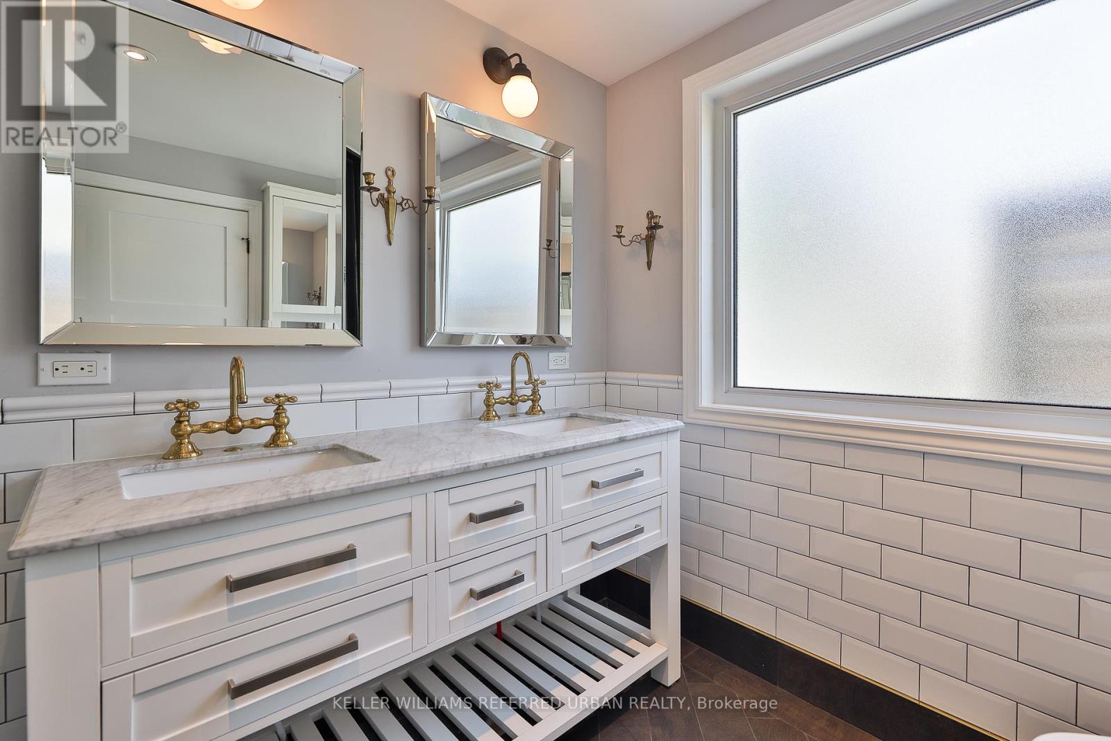 Photo 29 of 234 Seaton Street, Toronto ON