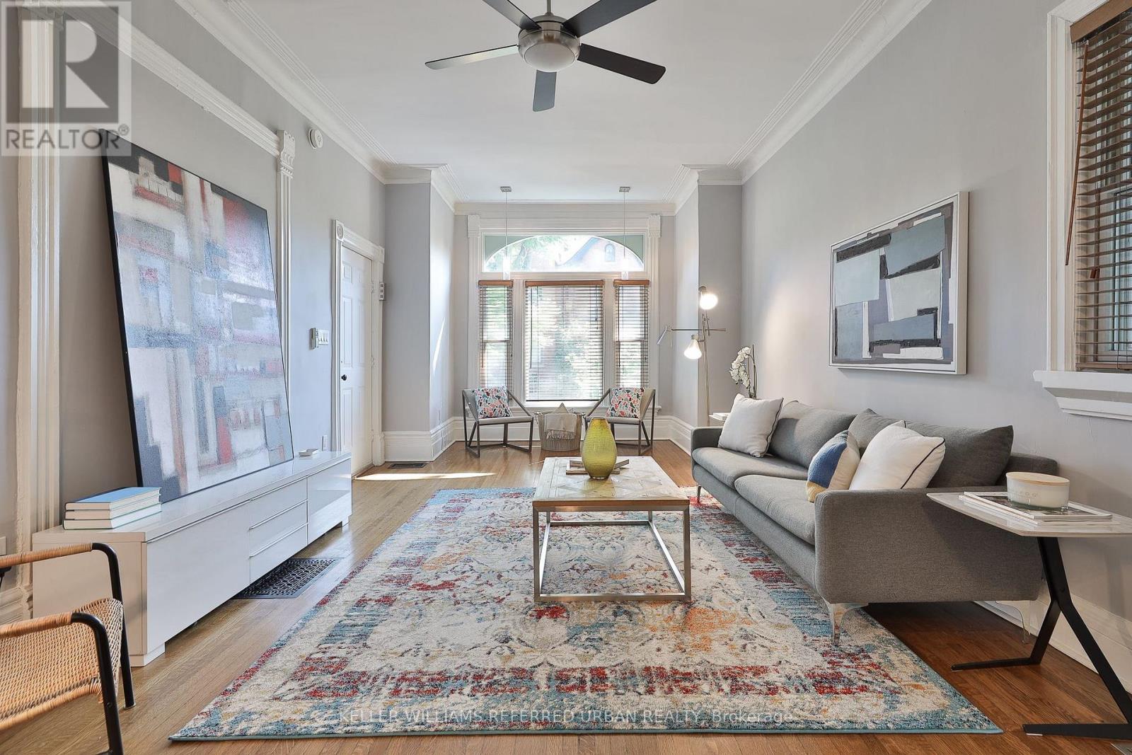 Photo 6 of 234 Seaton Street, Toronto ON