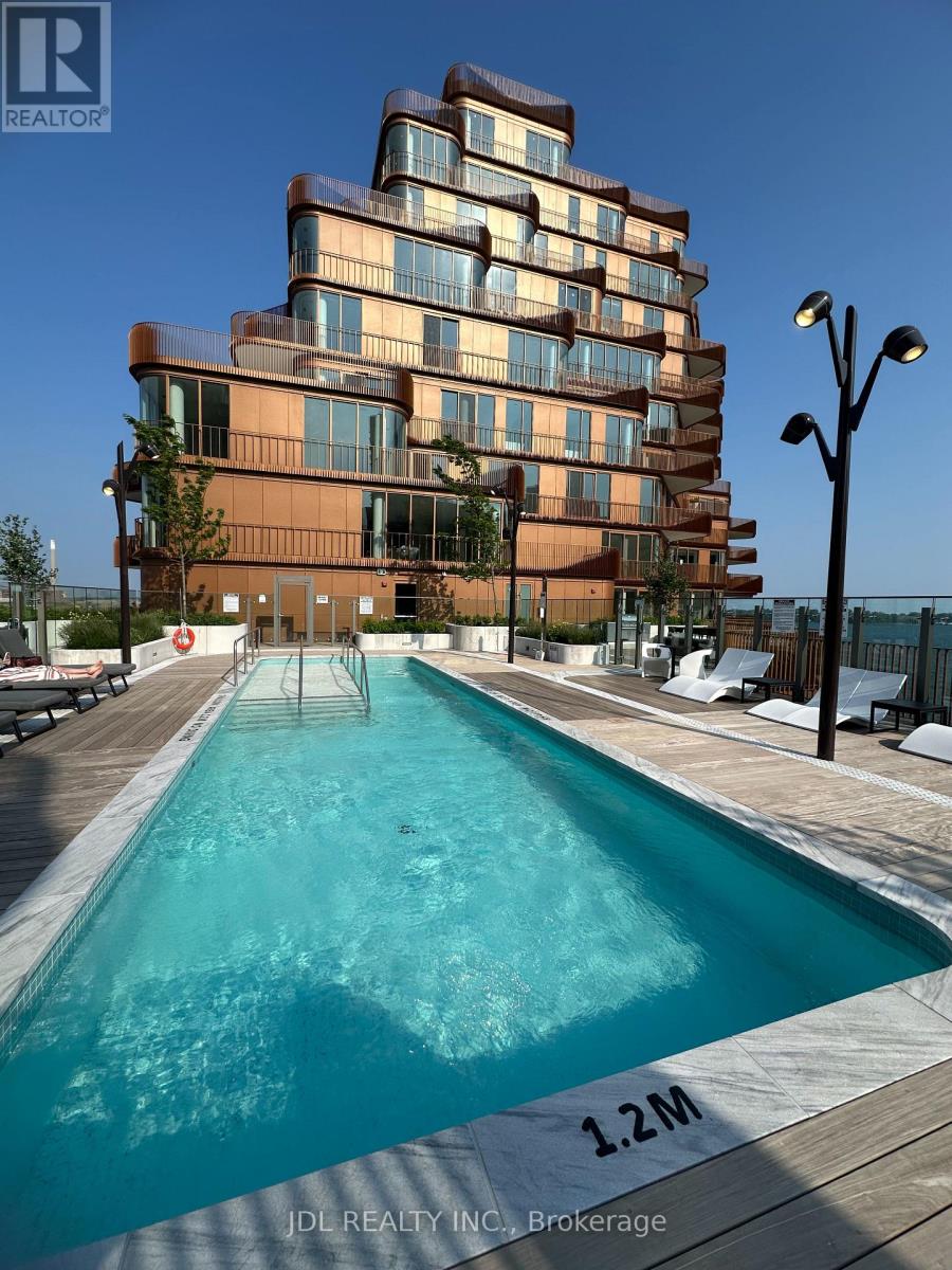 Photo 2 of 625 155 Merchants Wharf, Toronto ON