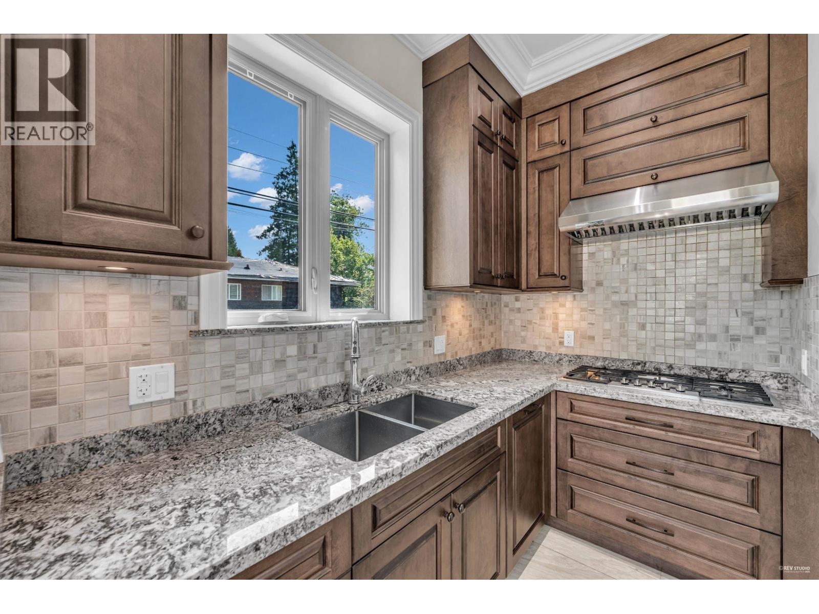 1019 W 47TH AVENUE, Vancouver