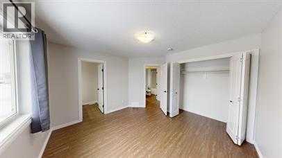 Photo 7 of A 11201 98 Street, Clairmont AB