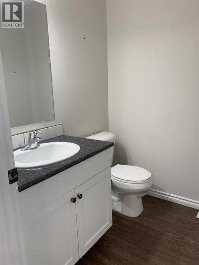 Photo 9 of A 11201 98 Street, Clairmont AB